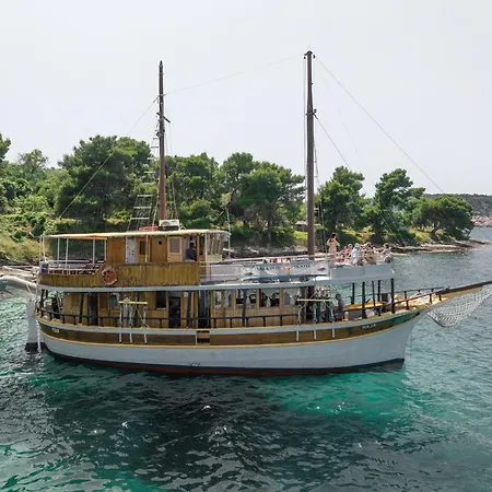 Rhythm Floating Accom - Split