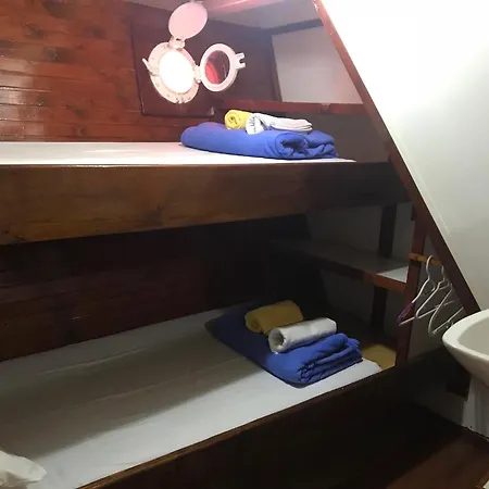 Rhythm Floating Accom - Split