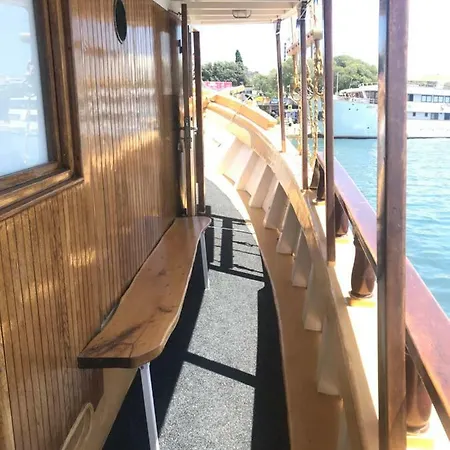 Rhythm Floating Accom - * Split