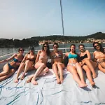 Rhythm Floating Accom -