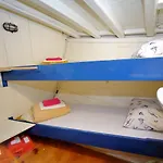 Ботель Rhythm Floating Accom - Сплит