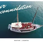 Rhythm Floating Accom - Ботель Сплит