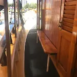 Ботель Rhythm Floating Accom -