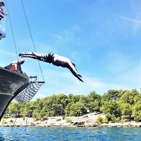 Rhythm Floating Accom - 斯普利特