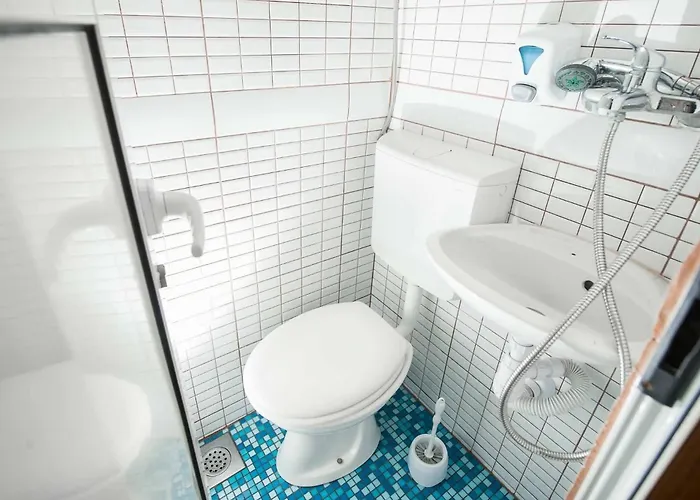 Ботель Rhythm Floating Accom -