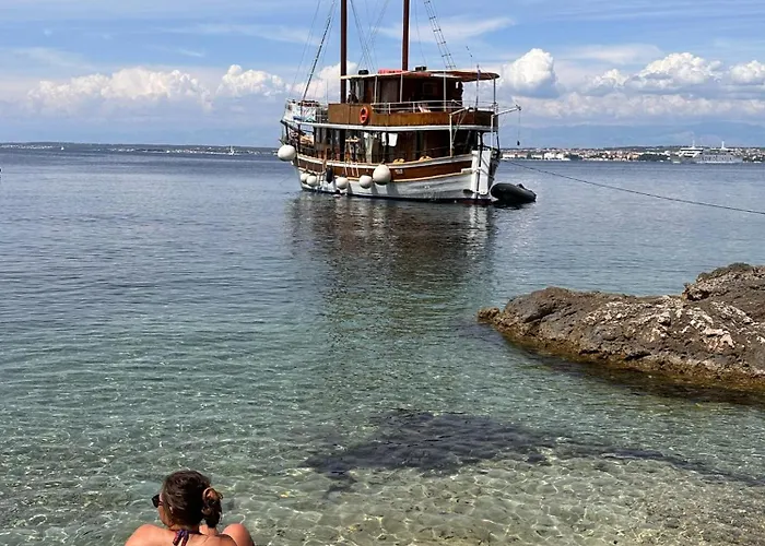 Rhythm Floating Accom - Сплит