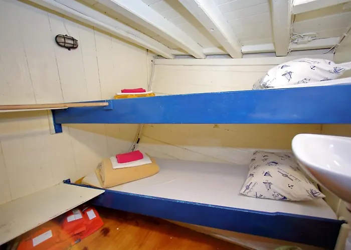 Ботель Rhythm Floating Accom - Сплит