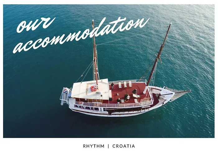 Rhythm Floating Accom - Úszó hotel Split
